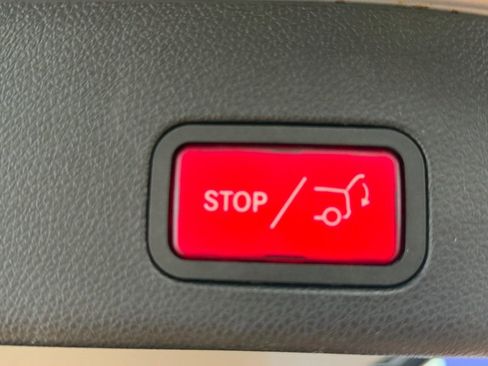 Used 2013 Mercedes-Benz GL 450 4MATIC image 18