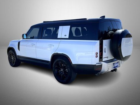 Used 2023 Land Rover Defender 130 SE image 7