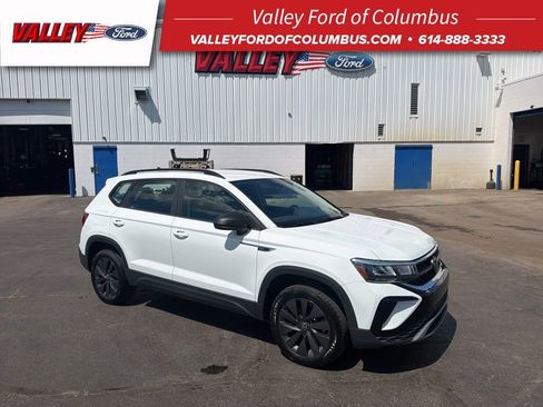 Used 2023 Volkswagen Taos S w/ Driver Assistance Package FWD image 1