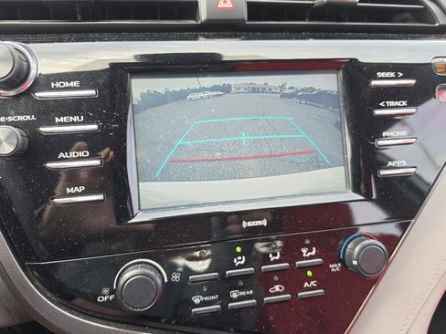 Used 2020 Toyota Camry LE image 13