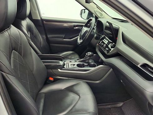 Used 2020 Toyota Highlander Platinum image 26