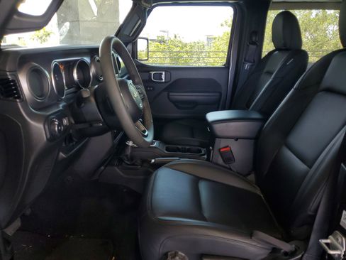 Certified 2023 Jeep Wrangler Sport AWD/4WD image 17