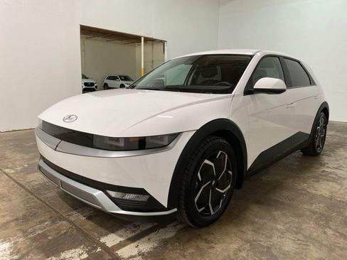 Used 2023 Hyundai Ioniq 5 SEL image 1