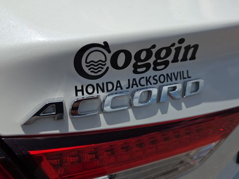 Certified 2021 Honda Accord Touring image 18