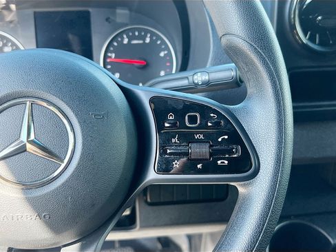 Used 2024 Mercedes-Benz Sprinter 2500 image 19