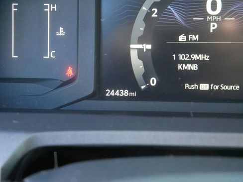 Used 2024 Toyota Tacoma 2WD Double Cab image 33