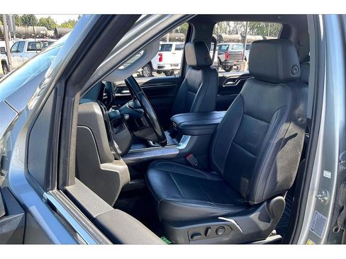 Used 2024 Chevrolet Silverado 3500 LTZ w/ LTZ Convenience Package AWD/4WD image 27