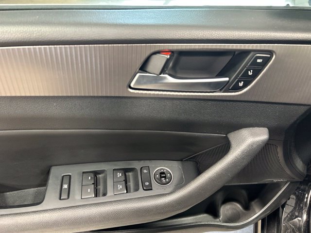 Used 2019 Hyundai Sonata Limited FWD image 23