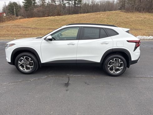 New 2026 Chevrolet Trax LT w/ Driver Confidence Package image 4