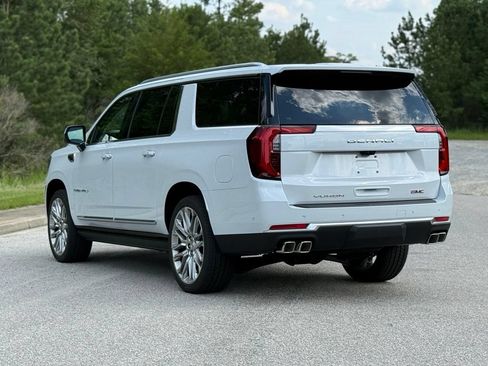 New 2026 GMC Yukon XL Denali w/ Denali Reserve Package AWD/4WD image 11