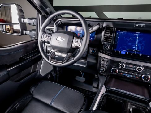 Used 2026 Ford F250 Platinum AWD/4WD image 7