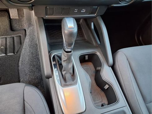 Used 2022 Nissan Frontier S image 24