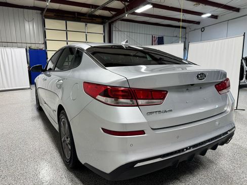 Used 2020 Kia Optima LX image 8