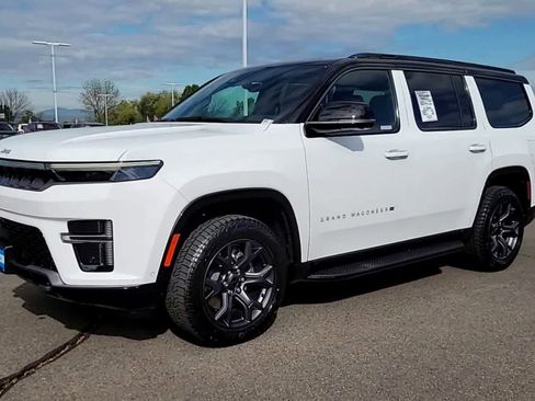 New 2026 Jeep Grand Wagoneer 4WD image 4