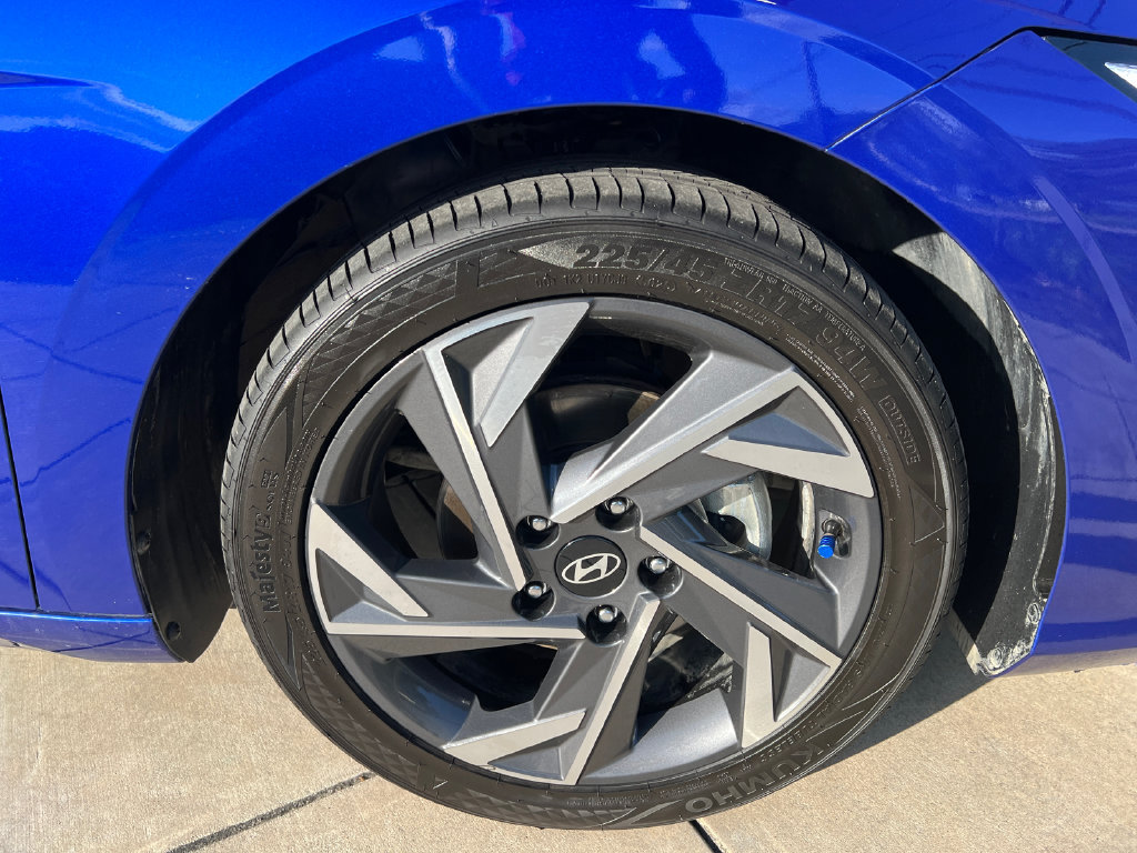 Certified 2025 Hyundai Elantra SEL FWD image 5