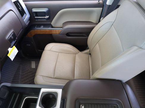 Used 2018 GMC Sierra 1500 SLT AWD/4WD image 19