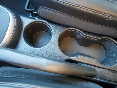 Certified 2022 Chevrolet Trax LT w/ LT Convenience Package image 27