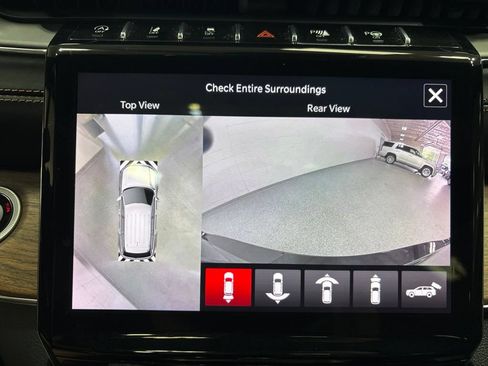 Used 2021 Jeep Grand Cherokee L Summit w/ Advanced Protech Group IV AWD/4WD image 28