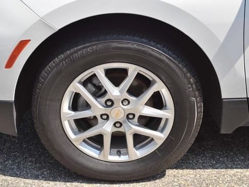 Used 2024 Chevrolet Equinox LT AWD/4WD image 13