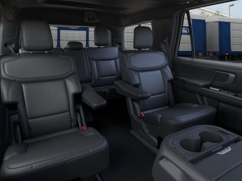 New 2026 Ford Expedition Platinum w/ Stealth Appearance Package AWD/4WD image 11
