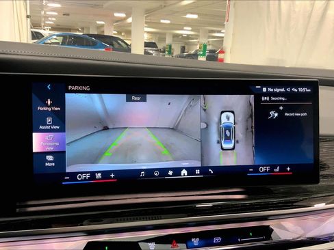 Used 2024 BMW i7 xDrive60 w/ Executive Package image 26