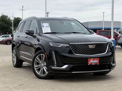 Used 2024 Cadillac XT6 Premium Luxury AWD/4WD image 2
