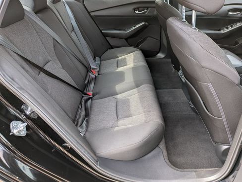 Used 2025 Honda Accord LX image 17