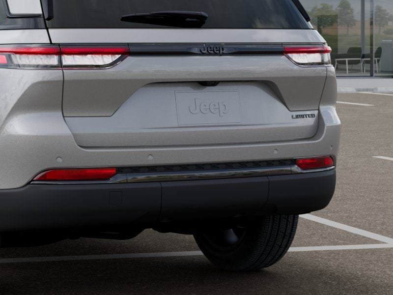 New 2025 Jeep Grand Cherokee Limited w/ Black Appearance Package RWD image 13