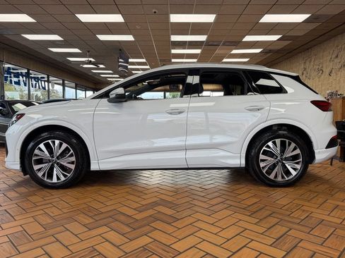 Used 2023 Audi Q4 e-tron Premium Plus w/ Premium Plus RWD image 5