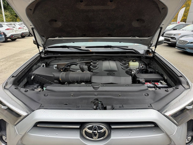 Certified 2021 Toyota 4Runner SR5 AWD/4WD image 15