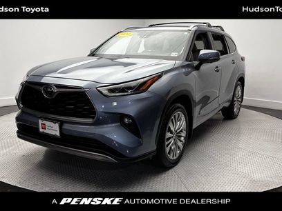 Used 2024 Toyota Highlander Platinum