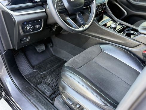 Used 2022 Jeep Grand Cherokee Trailhawk AWD/4WD image 26