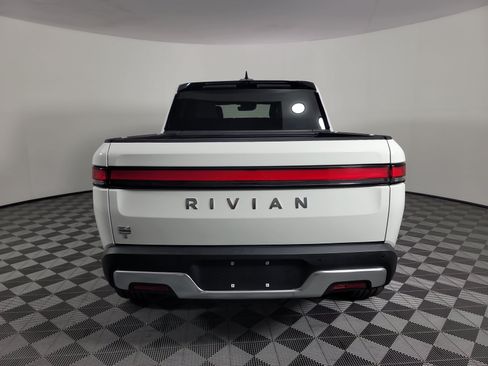 Used 2024 Rivian R1T Adventure Dual AWD/4WD image 4
