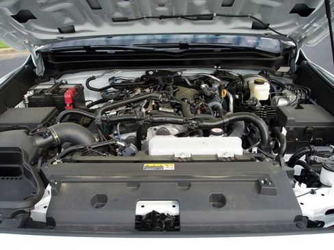 Used 2026 Toyota Tacoma SR5 AWD/4WD image 13