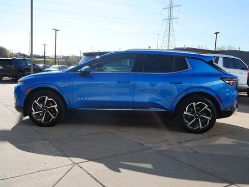 Used 2024 Chevrolet Equinox EV LT FWD image 4