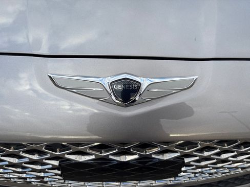Used 2023 Genesis G70 2.0T image 23