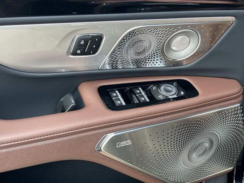 New 2026 Lincoln Nautilus Reserve image 19