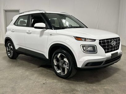 Used 2025 Hyundai Venue SEL