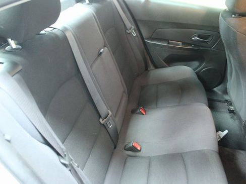 Used 2015 Chevrolet Cruze LT image 9