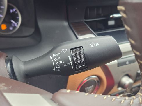 Used 2018 Lexus ES 350 w/ Navigation System Package FWD image 27