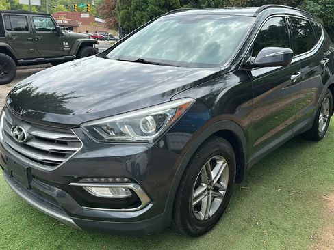 Used 2018 Hyundai Santa Fe Sport FWD image 3