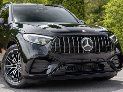 Used 2025 Mercedes-Benz GLC 43 AMG 4MATIC image 5