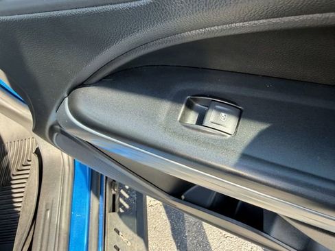 Used 2022 Chevrolet Colorado LT w/ LT Convenience Package image 33