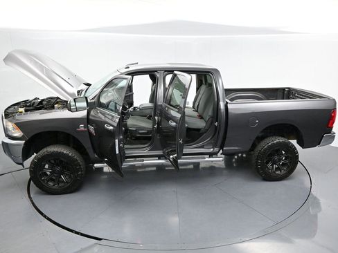 Used 2018 RAM 2500 Tradesman w/ Chrome Appearance Group AWD/4WD image 40