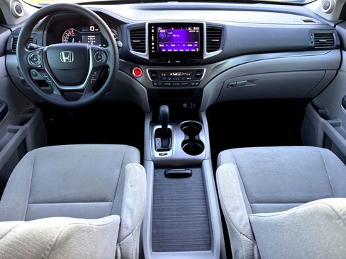 Used 2018 Honda Pilot EX image 21