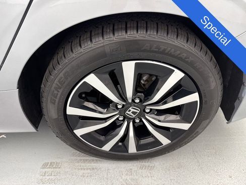 Used 2022 Honda Civic EX-L image 6