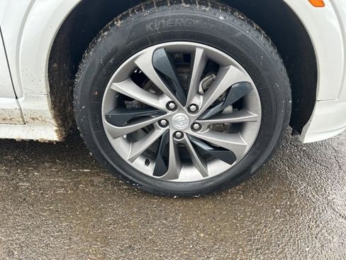 Used 2022 Buick Encore GX Select w/ Sport Touring Package image 4