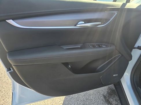 New 2026 Cadillac XT5 Luxury image 22