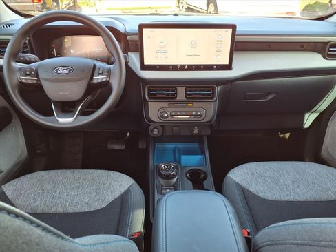 Used 2025 Ford Maverick XLT image 17