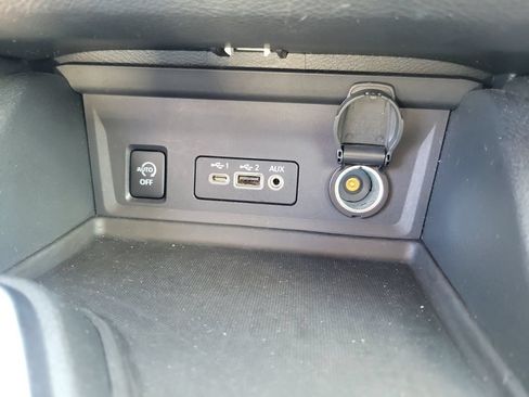 Used 2024 Nissan Sentra SV w/ All-Weather Package FWD image 32